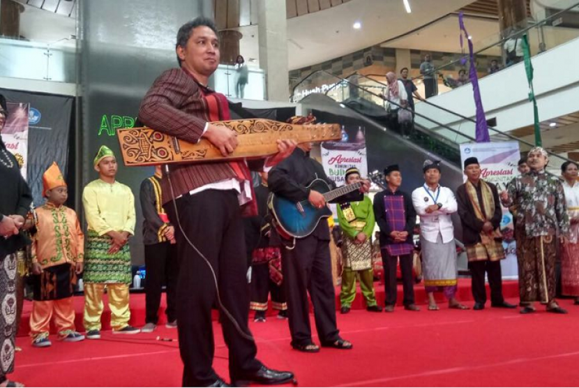 Direktur Jenderal Kebudayaan, Hilmar Farid, Apresiasi Komunitas Budaya Nusantara di Mal Bintaro Xchange, Tangerang Selatan, Sabtu (24/3) dan Ahad (25/3). 