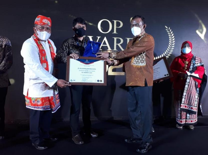 Direktur Jenderal Perhubungan Laut, R. Agus H. Purnomo kepada para pemenang OP Awards 2020.