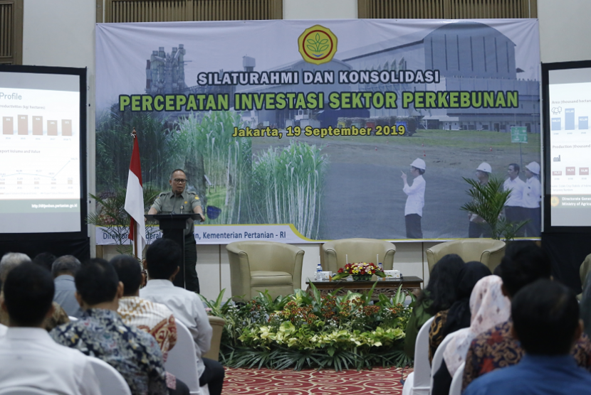 Direktur Jenderal Perkebunan, Kasdi Subagyono saat acara Silaturahim dan Konsolidasi Percepatan Investasi Sektor Perkebunan di Jakarta, Kamis (19/9).