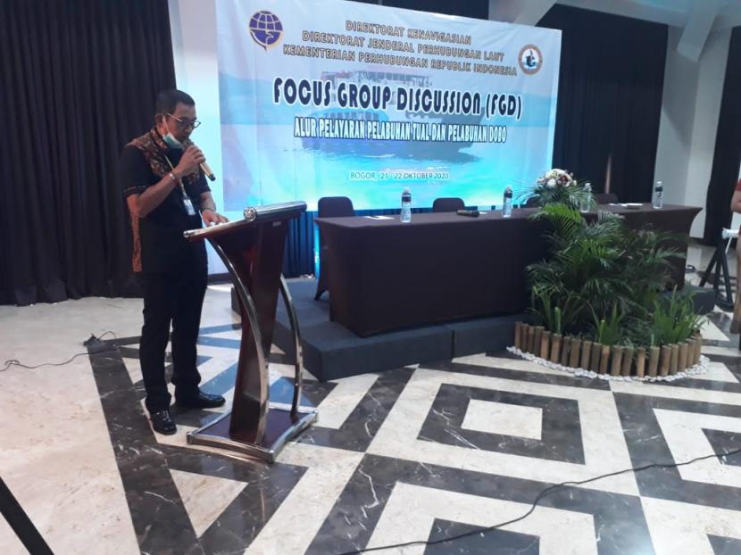 Direktur Kenavigasian, Hengki Angkasawan saat membuka Forum Gruop Discussion  Penetapan Alur  Pelayaran Pelabuhan Tual dan Dobo di Bogor (21/10).