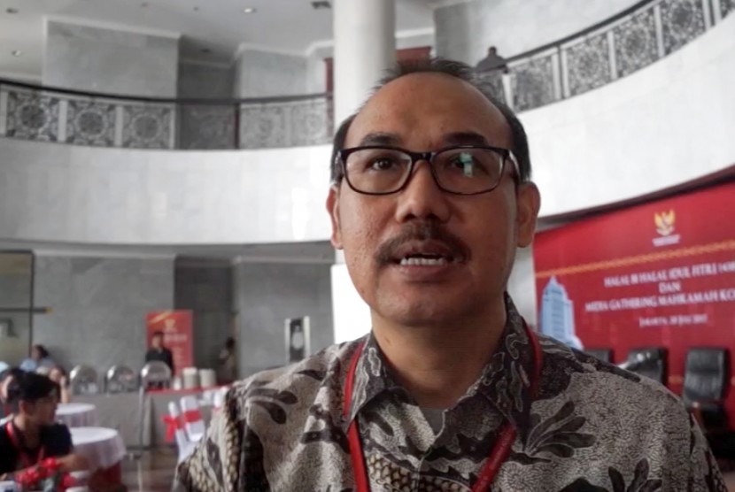 Direktur Lembaga Pengkajian Pangan, Obat-obatan, dan Kosmetika Majelis Ulama Indonesia Lukmanul Hakim 