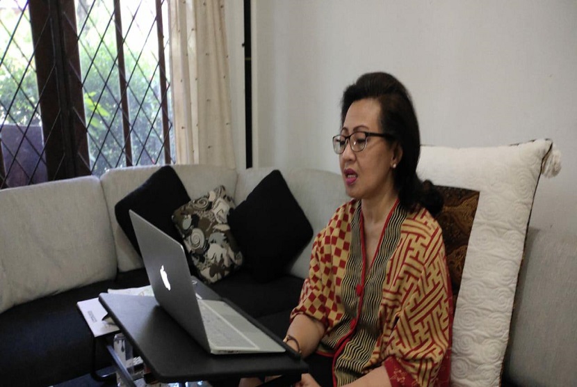 Direktur MRCCC Siloam Hospitals Semanggi dr Adityawati Ganggaiswari dalam Webinar Kelanjutan Perawatan Kanker di Indonesia.