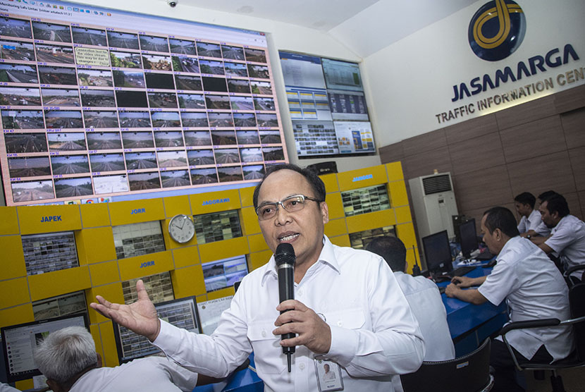 Direktur Operasi II Jasa Marga Subakti Syukur memberikan paparan tentang kesiapan Jasa Marga dalam menghadapi arus mudik Nataru.