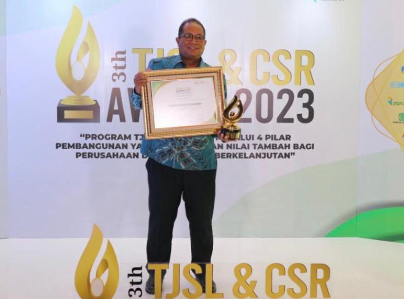 Direktur Operasional, Digital dan Teknologi Informasi PNM, Sunar Basuki mengungkapkan rasa terima kasih kepada BUMN Track yang sudah mempercayai PNM sebagai penerima award kategori The Most Committed BOD of BUMN on TJSL dan TJSL & CSR Award Pilar Sosial & Ekonomi Platinum.