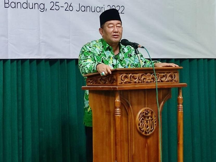 Direktur Pemberdayaan Zakat dan Wakaf Kementerian Agama (Kemenag), Tarmizi Tohor, saat menjadi pembicara dalam kegiatan Rapat Koordinasi Nasional (Rakornas) Pusat Zakat Umat (PZU) di Soreang, Kabupaten Bandung, Selasa (25/1/2022) 