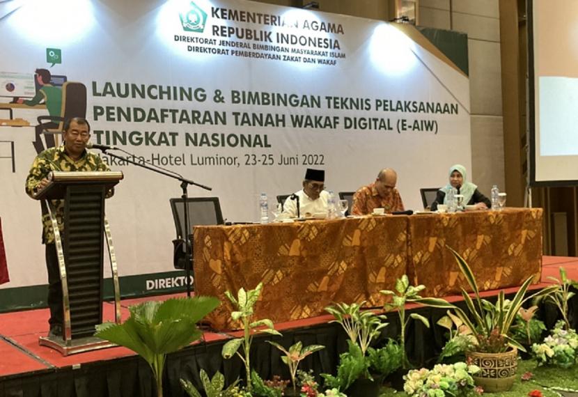 Direktur Pemberdayaan Zakat dan Wakaf, Tarmizi Tohor saat membuka acara Launching dan Bimbingan Teknis Pelaksanaan Pendaftaran Tanah Wakaf Digital (E-AIW) Tingkat Nasional di Jakarta, Kamis (23/06) malam.