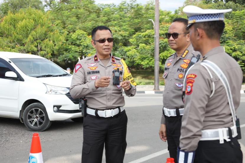 Direktur Penegakkan Hukum Korlantas Polri Brigjen Aan Suhanan memberikan keterangan seputar pengawalan tamu KTT ASEAN di Labuan Bajo NTT.