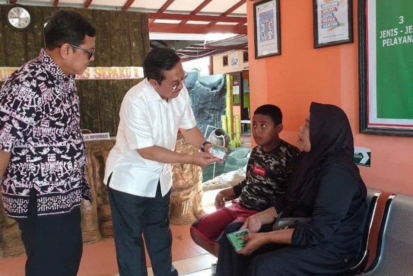 Direktur Pengawasan, Pemeriksaan dan Hubungan Antar Lembaga BPJS Kesehatan Bayu Wahyudi yang didampingi oleh Deputi Direksi Wilayah Kalimantan Timur, Kalimantan Selatan, Kalimantan Tengah, dan Kalimantan Utara C Falah Rakhmatiana, melakukan kunjungan ke Puskesmas Sepaku I yang terletak di wilayah Kabupaten Penajam Paser Utara. 