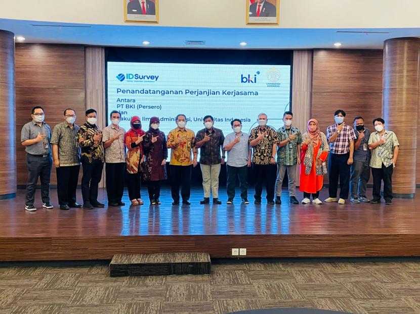 Direktur PT BKI Rudiyanto dan Prof Chandra Wijaya. Fakultas Ilmu Administrasi Universitas Indonesia  melakukan penandatanganan Nota Kesepahaman (MoU) dengan  dalam rangka meningkatkan kompetensi sumber daya manusia (SDM) pada beberapa waktu lalu di Jakarta.