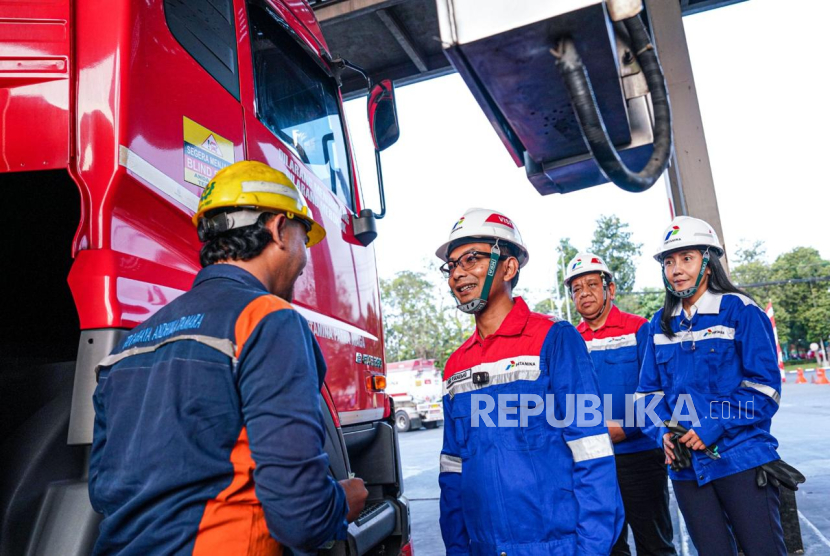 Direktur Pertamina Patra Niaga Pantau Langsung Tambahan Pasokan BBM