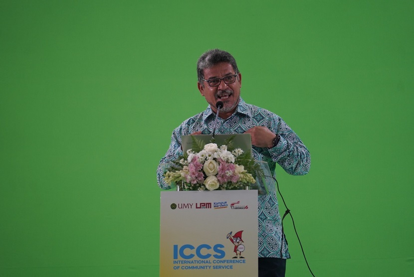 Direktur Riset, Teknologi, dan Pengabdian Kepada Masyarakat dari Kementerian Pendidikan dan Kebudayaan, Prof. Dr. Ir. M. Faiz Syuaib, M.Agr., dalam International Conference of Communities Services (ICCS) 2023 yang digelar di Universitas Muhammadiyah Yogyakarta (UMY) pada Kamis (22/6/23).