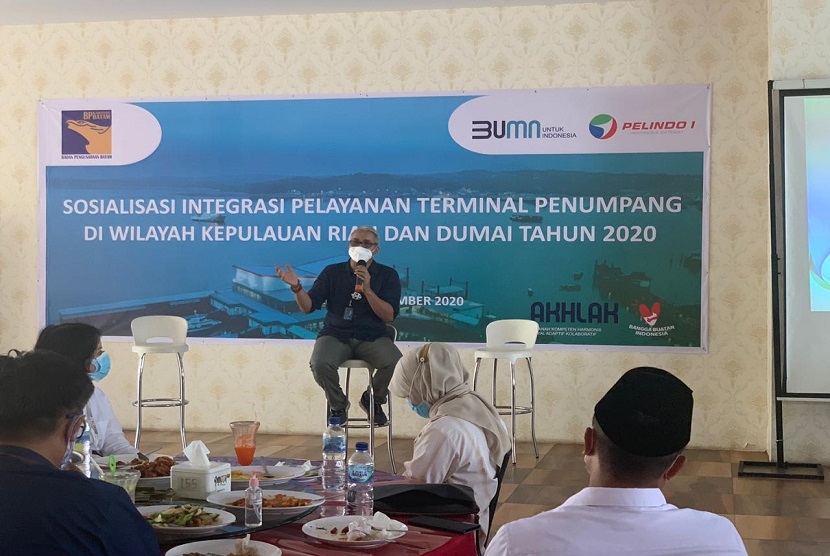 Direktur Transformasi dan Pengembangan Bisnis Pelindo 1 Prasetyo dalam acara Sosialisasi Integrasi Pelayanan Terminal Penumpang di Wilayah Kepulauan Riau dan Dumai, Selasa (10/11) di Batam. 