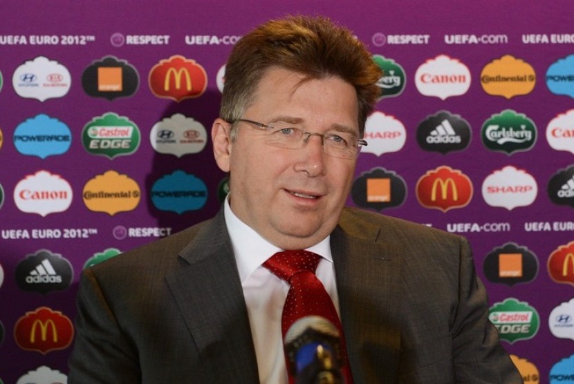 direktur turnamen Piala Eropa Martin Kallen.