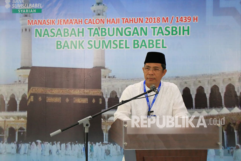 Direktur Umum Bank Sumsel Babel Samiluddin Rabu (9/5) menutup manasik haji jamaah calon haji dari nasabah Tabungan Tasbih. Manasik yang berlangsung di Masjid Al Falah telah berlangsung sejak 11 April 2018 dibuka Direktur Utama Bank Sumsel Babel Muhamad Adil.