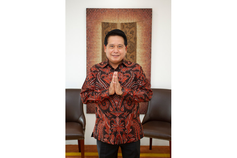 Direktur Utama Bank Syariah Indonesia Hery Gunardi. Bank Syariah Indonesia berkolaborasi dengan Kementerian Tenaga Kerja dalam peningkatan SDM melalui BLK Komunitas.