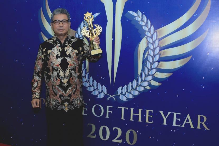 Direktur Utama BRI Sunarso, kembali menorehkan prestasi gemilang dengan meraih penghargaan Best CEO of The Year untuk kategori Sustainable Development Goals Contribution pada malam puncak penganugerahan People of The Year 2020.