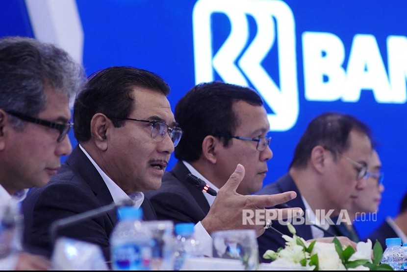 Direksi BRI menjelaskan kinerja perusahaan kepada media di Jakarta, Rabu (14/8).