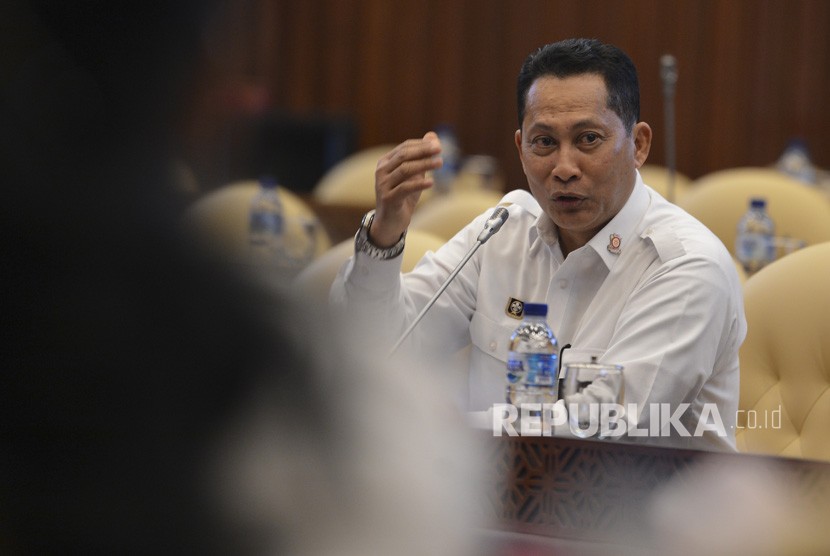 Direktur Utama Bulog Budi Waseso mengikuti rapat dengar pendapat (RDP) dengan Komisi IV DPR di gedung parlemen, Senayan Jakarta, Kamis (20/6/2019). 