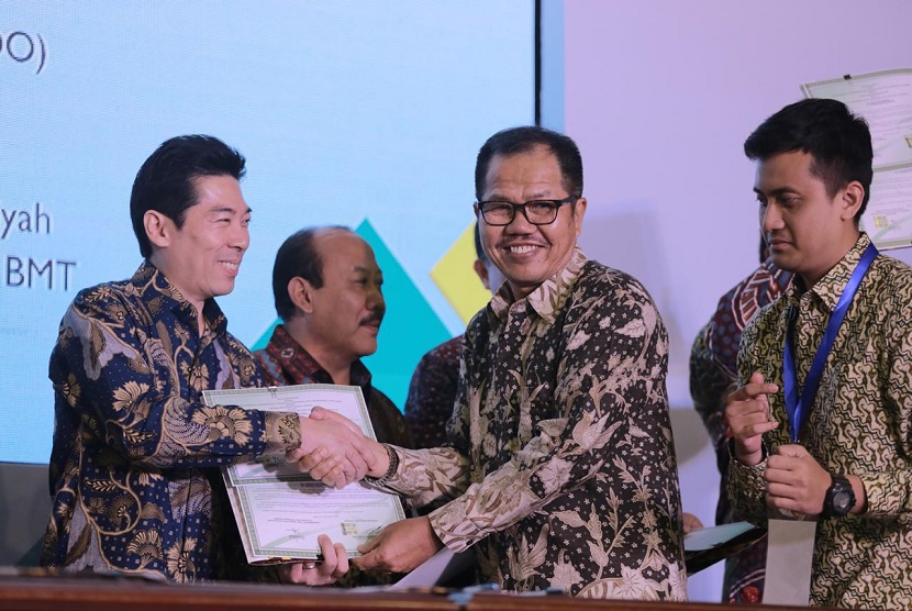 Direktur Utama LPDB-KUMKM, Braman Setyo kala membuka  Indonesia Syariah Fair (Insyaf) 2018 di Balai Kartini, Jakarta, Selasa (27/11).