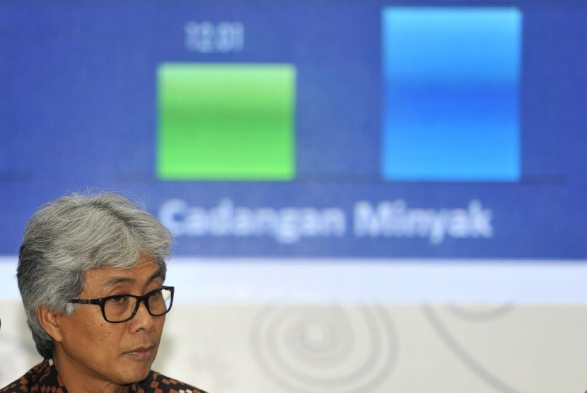 Direktur Utama Pertamina Dwi Soetjipto memaparkan kinerja kuartal III tahun 2015 di Jakarta, Kamis (22/10).