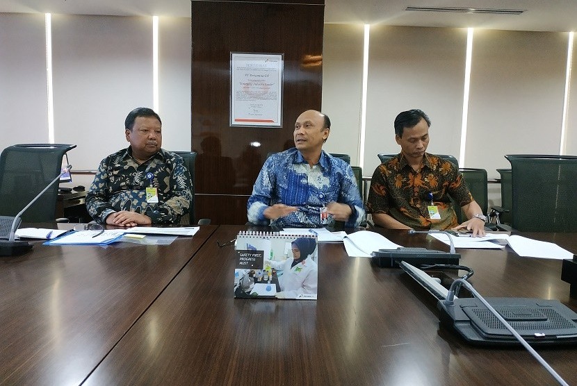  Direktur Utama Pertamina EP Nanang Abdul Manaf (kiri) bersama Direktur Eksplorasi dan Penemuan Cadangan Baru Alfian Husein saat pemaparan kinerja kuartal III 2019 Pertamina EP di Jakarta, Rabu  (23/10).   