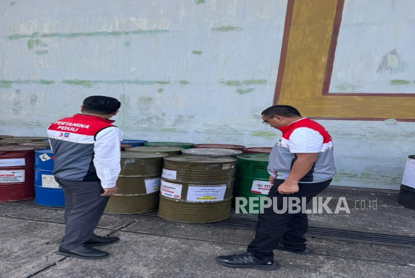 Direktur Utama Pertamina Tinjau logistik BBM Dikirim Via Udara Ke Aceh Tengah dan Bener Meriah