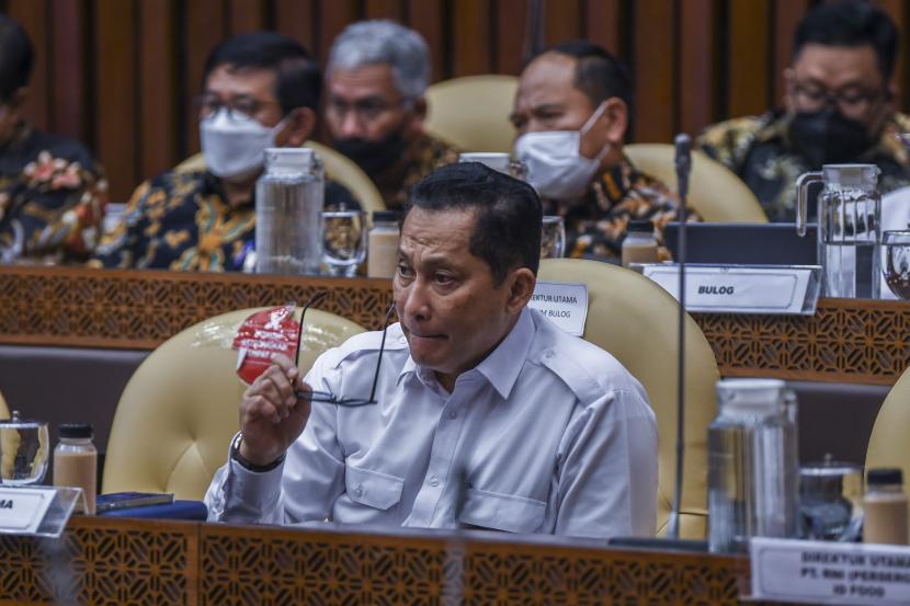 Direktur Utama Perum Bulog Budi Waseso mengikuti Rapat Dengar Pendapat (RDP) dengan Komisi IV DPR di Kompleks Parlemen, Senayan, Jakarta, beberapa waktu lalu