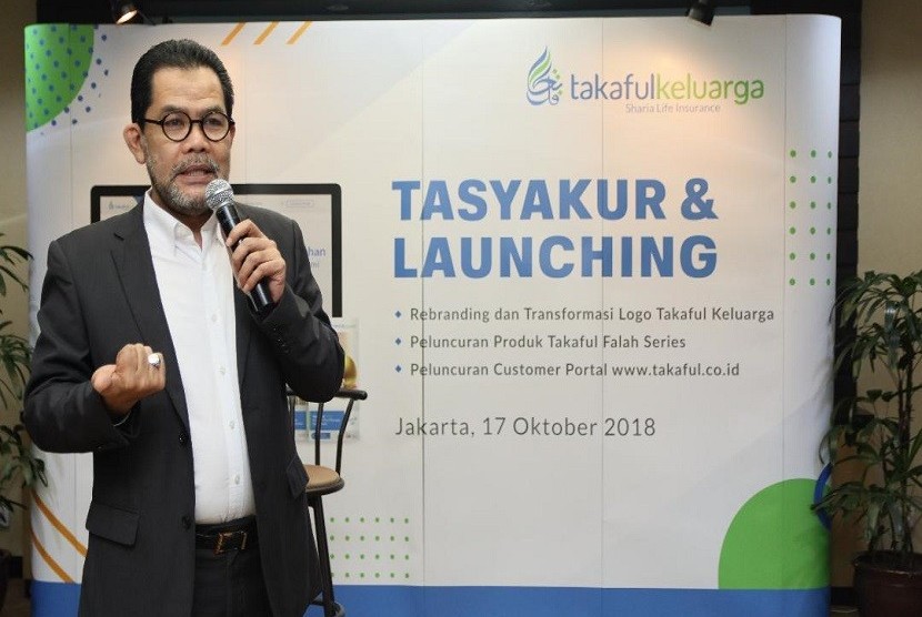 Direktur Utama PT Asuransi Takaful Keluarga, Arfandi Arief saat memberikan pemaparan dalam acara Tasyakur & Launching logo baru Takaful Keluarga, produk Takaful Falah Series dan Customer Portal www.takaful.co.id