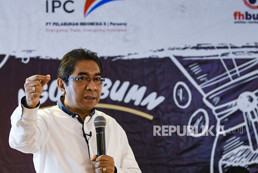 Direktur Utama PT Pelabuhan Indonesia II (Persero) atau IPC, Elvyn G Masassya menjadi pembicara dalam diskusi ngobrol pagi seputar BUMN di Kementerian BUMN, Jakarta, Rabu (20/11/2019).