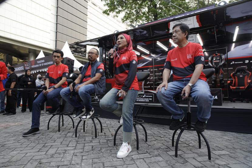 Direktur Utama PT Pertamina (Persero), Nicke Widyawati.Pada kalender MotoGP 2023 di Indonesia, Pertamina kembali berpartisipasi menjadi sponsor naming rights yakni Pertamina Grand Prix of Indonesia.   