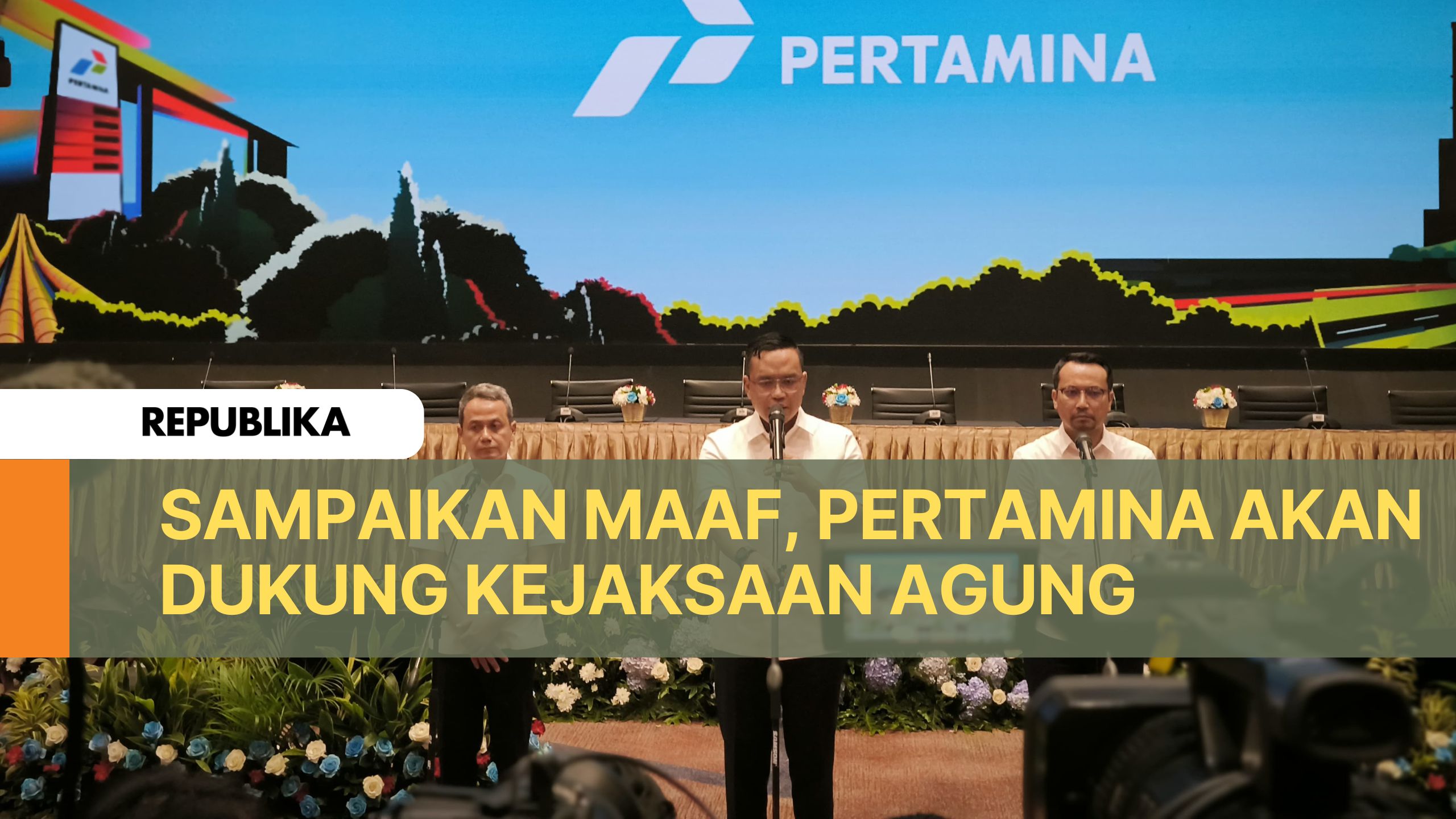 Direktur Utama PT Pertamina (Persero) Simon Aloysius Mantiri meminta maaf kepada seluruh masyarakat Indonesia atas peristiwa yang terjadi beberapa waktu terakhir.