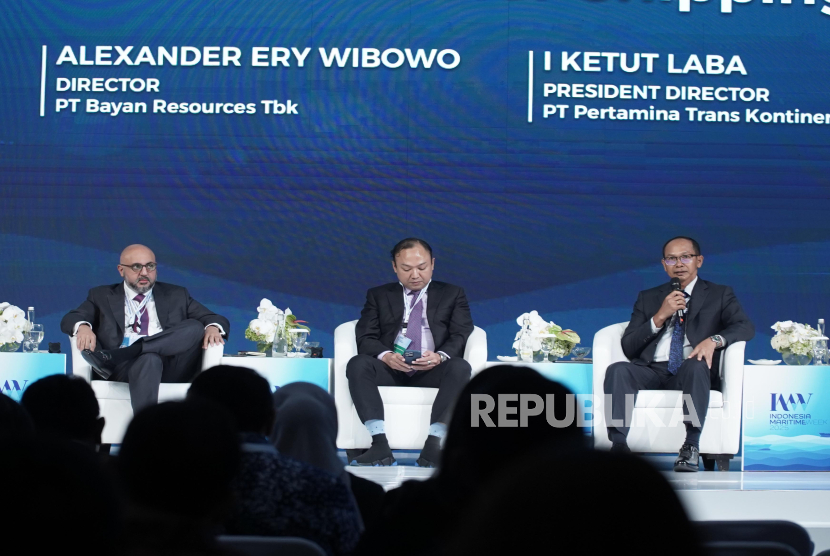 Direktur Utama PT Pertamina Trans Kontinental (PTK) I Ketut Laba saat berbicara pada sesi panel Market Outlook for Shipping di ajang Indonesia Maritime Week (IMW) 2025 di Jakarta, Rabu (28/5/2025).