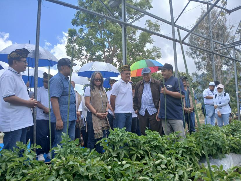 Direktur Utama PT Pupuk Indonesia (Persero) Rahmad Pribadi dalam acara saat Rembuk Tani di Kecamatan Sembalun, Kabupaten Lombok Timur, Nusa Tenggara Barat (NTB), Sabtu (28/9/2024).  