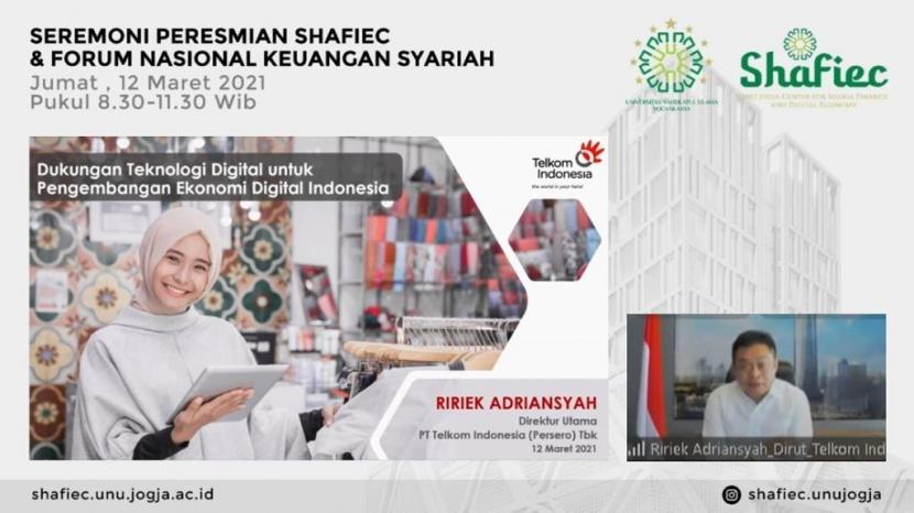 Direktur Utama PT Telkom Indonesia (Persero) Tbk (Telkom), Ririek Adriansyah dalam paparannya pada acara Peresmian Center for Sharia Finance & Digital Economy (Shafiec) Universitas Nahdlatul Ulama Yogyakarta dan Forum Keuangan Nasional Syariah yang dilaksanakan secara daring.