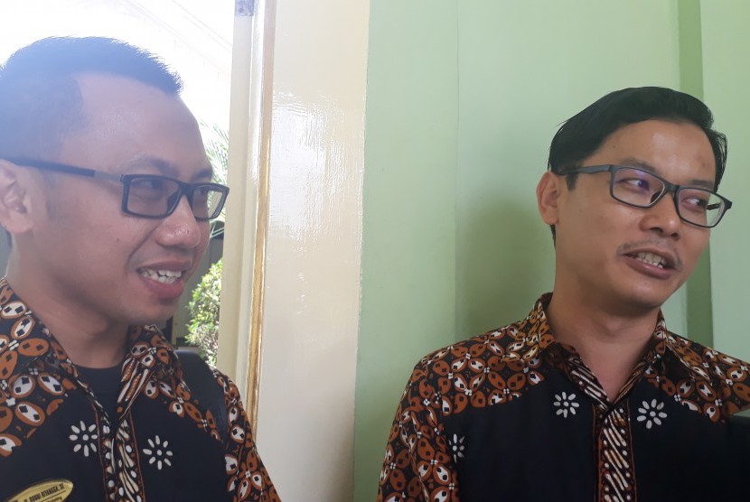 Direktur Utama RS UII Widodo Wirawan (kanan) usai bertemu Sri Sultan HB X.