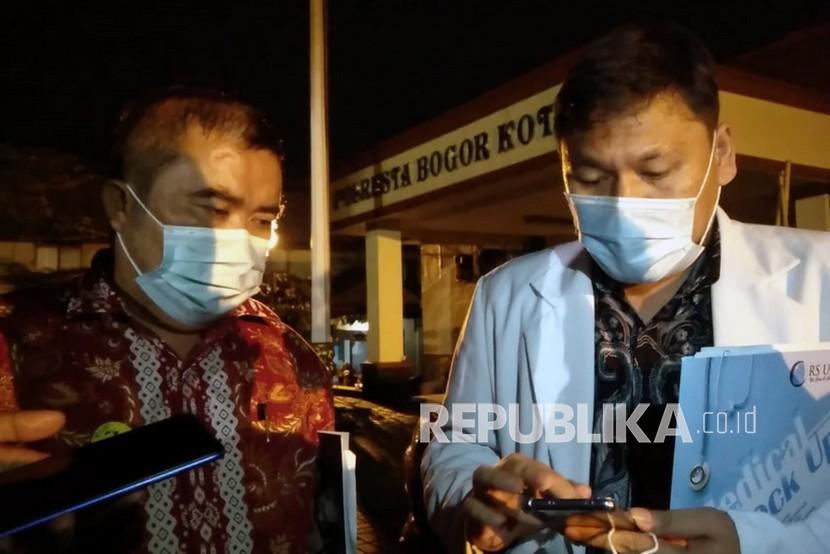 Direktur Utama RS UMMI Bogor Andi Tatat (kanan) bersama Direktur Umum Najamudin (kiri).