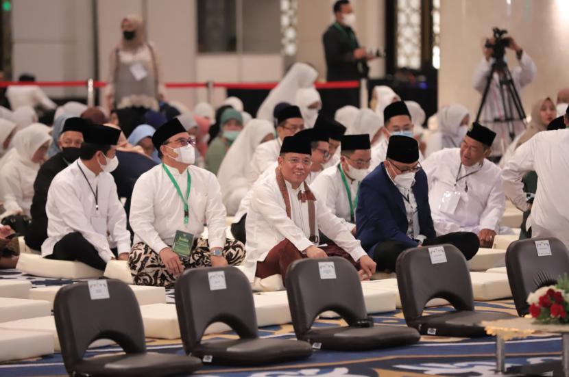 Dirjen Bimas Islam Kamaruddin Amin saat menghadiri peringatan Isra Mikraj tingkat Kenegaraan di Masjid Raya Sheikh Zayed, Surakarta, Selasa (28/02/2023). 