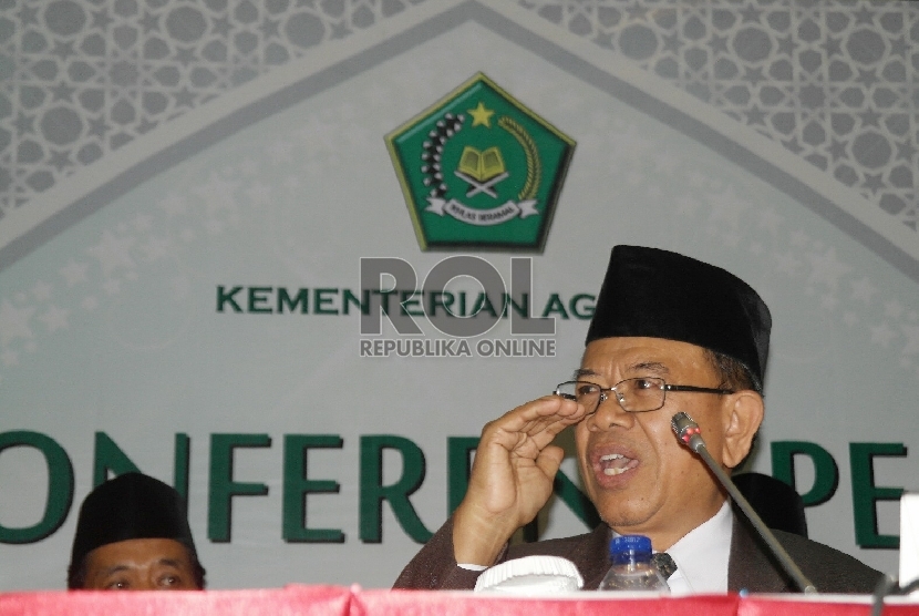 Dirjen Bimas Islam Machasin dalam konferensi pers sidang Isbat penetapan awal Dzulhijjah 1436 H, di Jakarta, Ahad (13/9).Republika/Darmawan