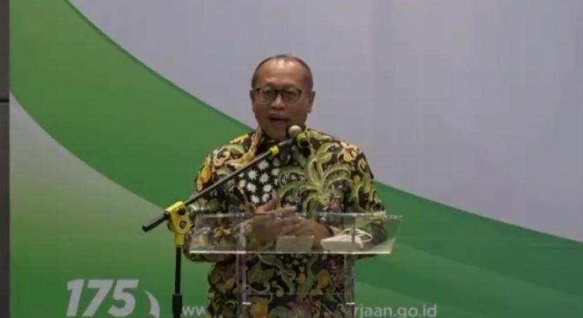 Dirut BP JAMSOSTEK Agus Susanto saat acara penandatanganan antara BP JAMSOSTEK dan Kementerian Koperasi dan UKM di Plaza BP JAMSOSTEK, Jakarta, Rabu (4/11).
