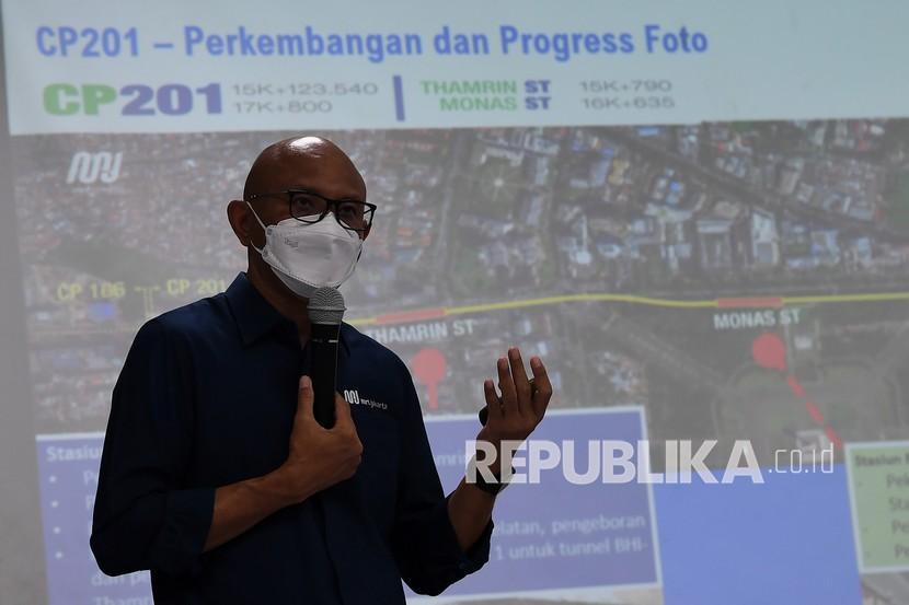 Dirut PT MRT Jakarta Wiliam P Sabandar. Gubernur DKI Jakarta Anies Baswedan mencopot Dirut dan Komisaris PT MRT Jakarta.