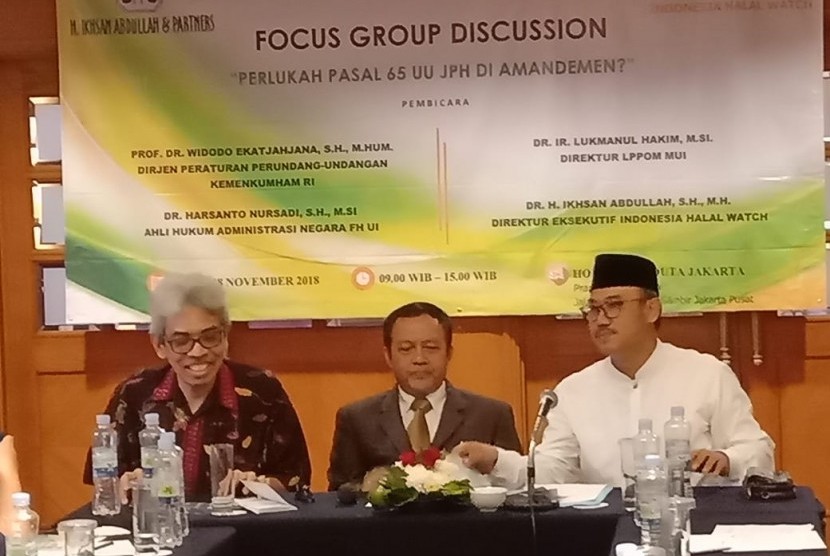 Discussion yang diselenggarakan oleh H. Ikhsan Abdullah & Partners bersama Indonesia Halal Watch, dengan mengangkat tema “Perlukah Pasal 65 Undang-Undang Nomor 33 Tahun 2014 tentang Jaminan Produk Halal di Amandemen ?”.