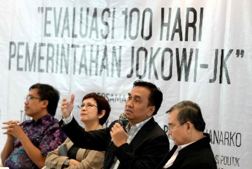 Diskusi 100 hari pemerintahan Jokowi-JK.