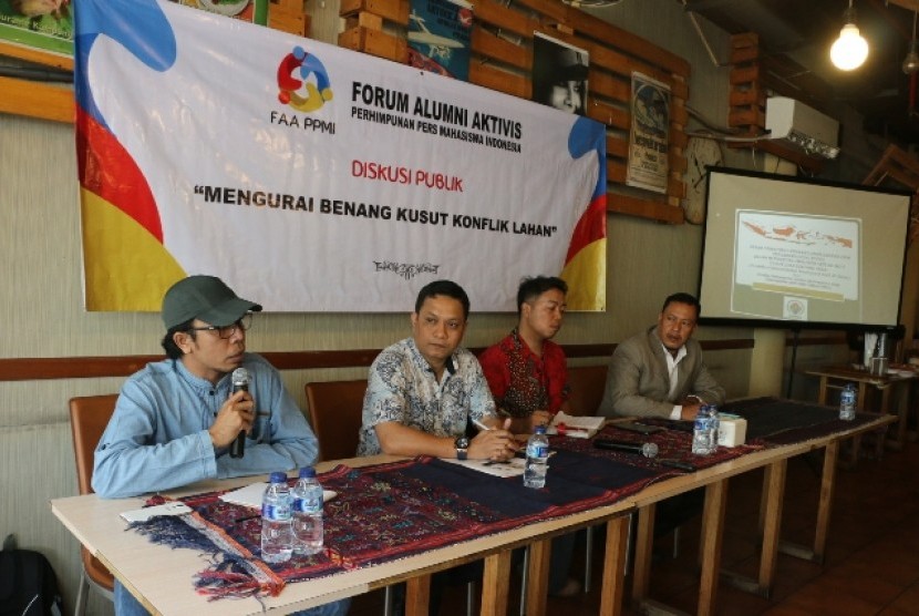 Diskusi agraria di Pasar Festival Kuningan, Jakarta Selatan, Ahad (6/9).