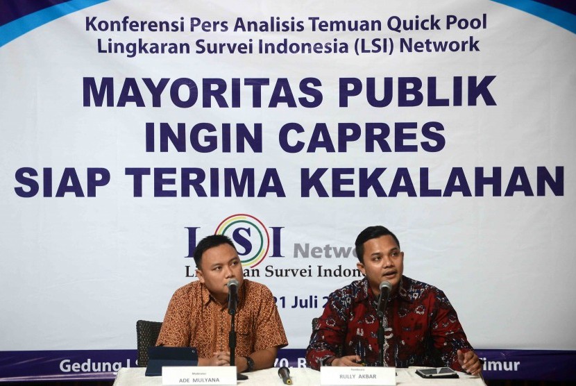 Diskusi analisis survei nasional pasca Pilpres di Kantor Lingkaran Survei Indonesia (LSI) di Jakarta, Senin (21/7).