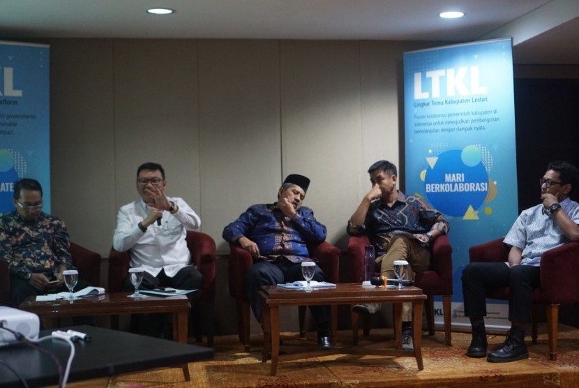 Diskusi 'Kabupaten Hijau, Upaya Siak Cegah Karhutla' di Jakarta, Selasa (8/10).