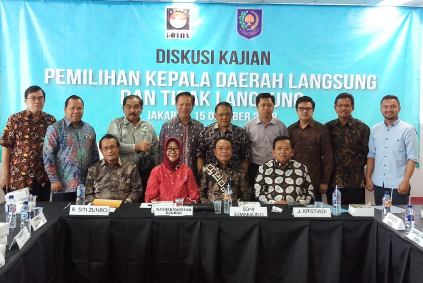 Diskusi kajian Pemilihan Kepala Daerah Langsung dan Tidak Langsung di Gedung Pakarti, Jakarta, Senin (15/10).