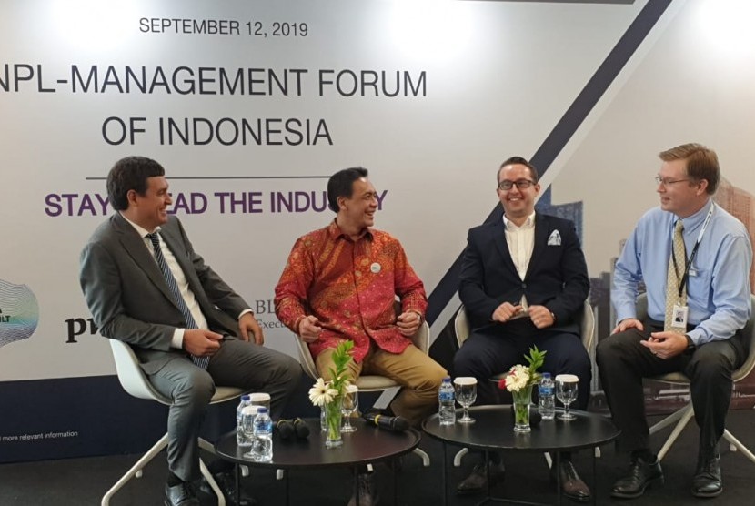 Diskusi NPL Management Forum di Gedung WTC 3, Jakarta, Jumat (12/9).