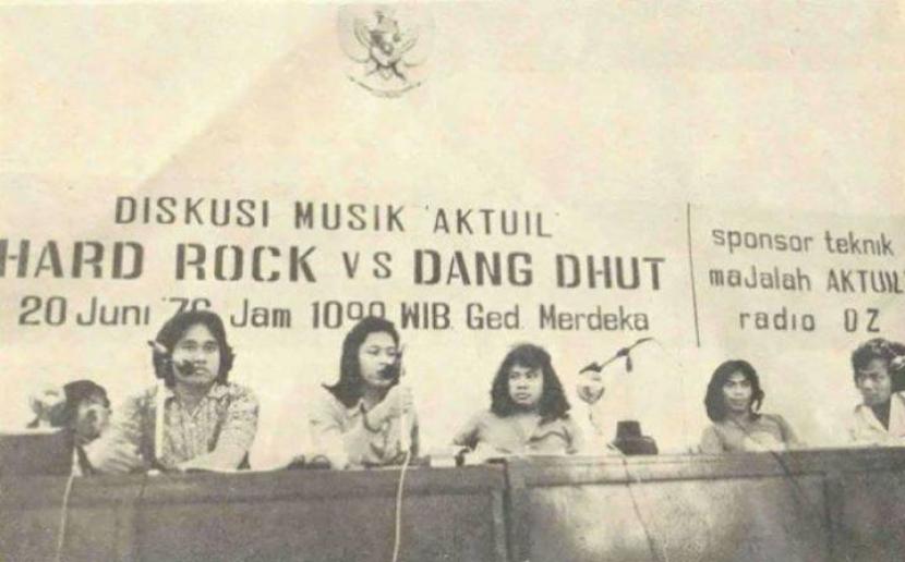 Diskusi tentang musik rock dan dangdut di tahun 1970-an.