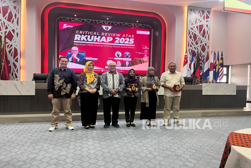 Diskusi tentang RUU KUHAP.