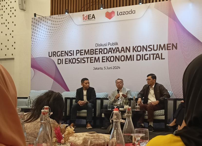 Diskusi untuk menjadikan konsumen berdaya dalam ekosistem e-commerce.